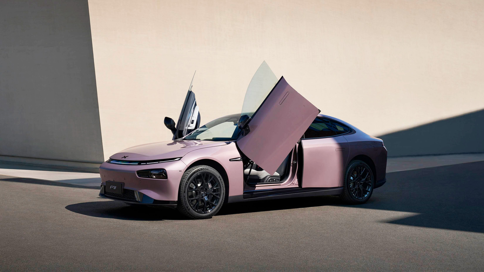 Електромобіль X-Peng P7